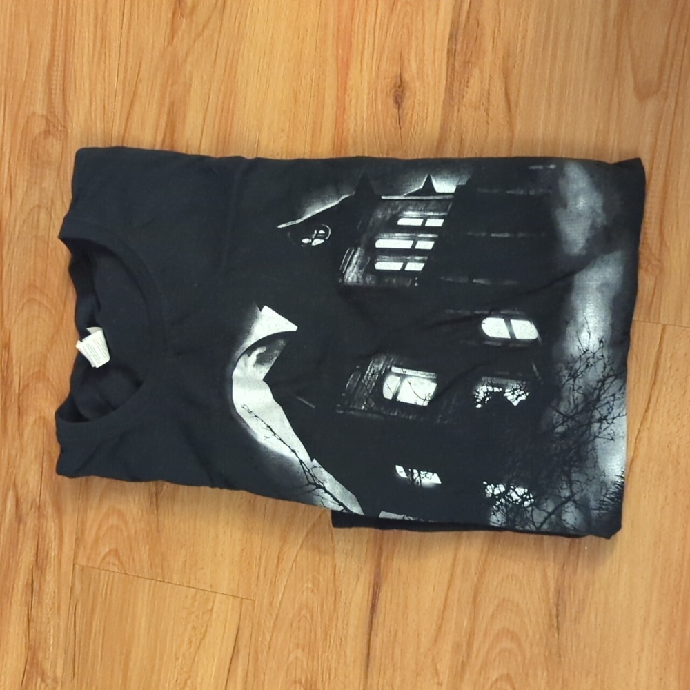 Graphic tee
